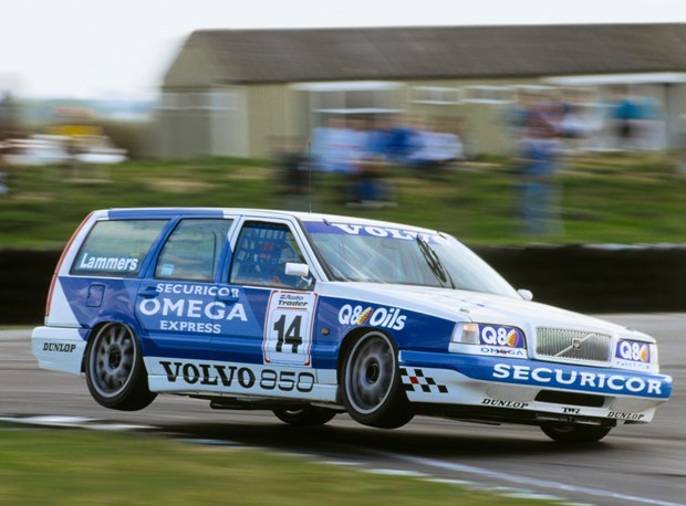90278_Volvo_entered_BTCC_with_its_850_Estate_equipped_with_catalytic_converters