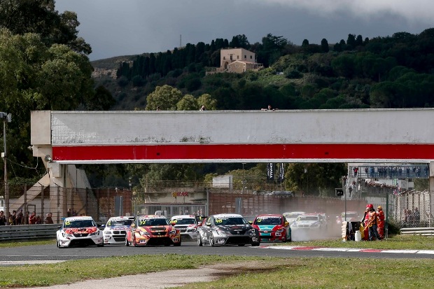 ETCC Pergusa race action
