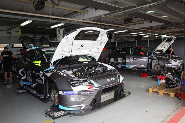 2016-2016 Bahrain Thursday---B3 Racing Team