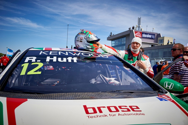 2016 EVENT: Race of Slovakia TRACK: Automotodrom Slovakiaring TEAM: Castrol Honda World Touring Car Team CAR: Honda Civic wtcc DRIVER: Rob Huff