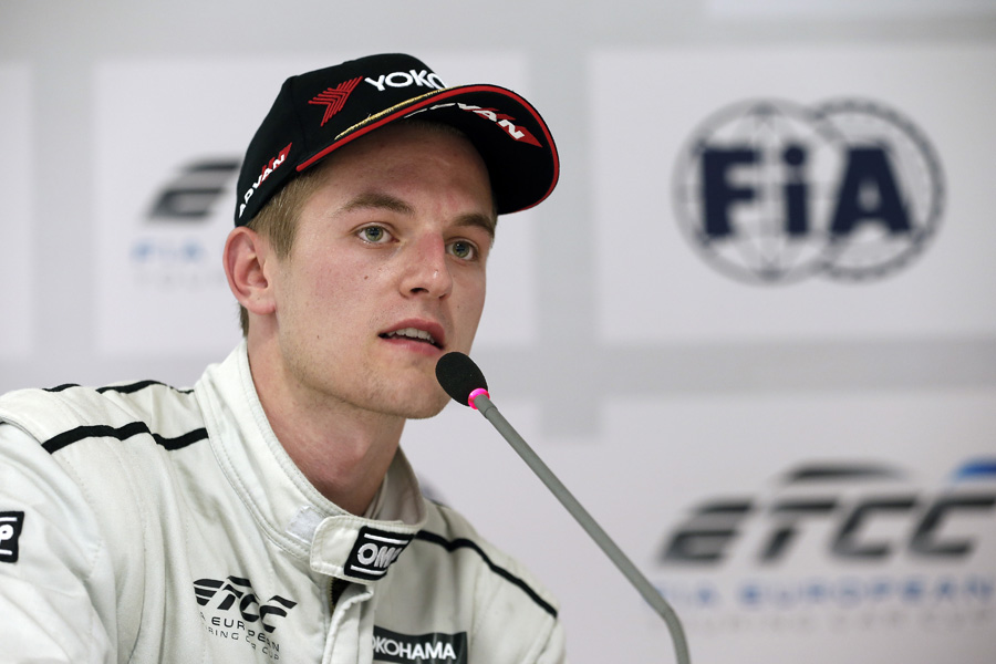 Tim Rihard Perne Rihard za Serbiaring: Nadam se da me Honda ima na radaru - Serbiaring