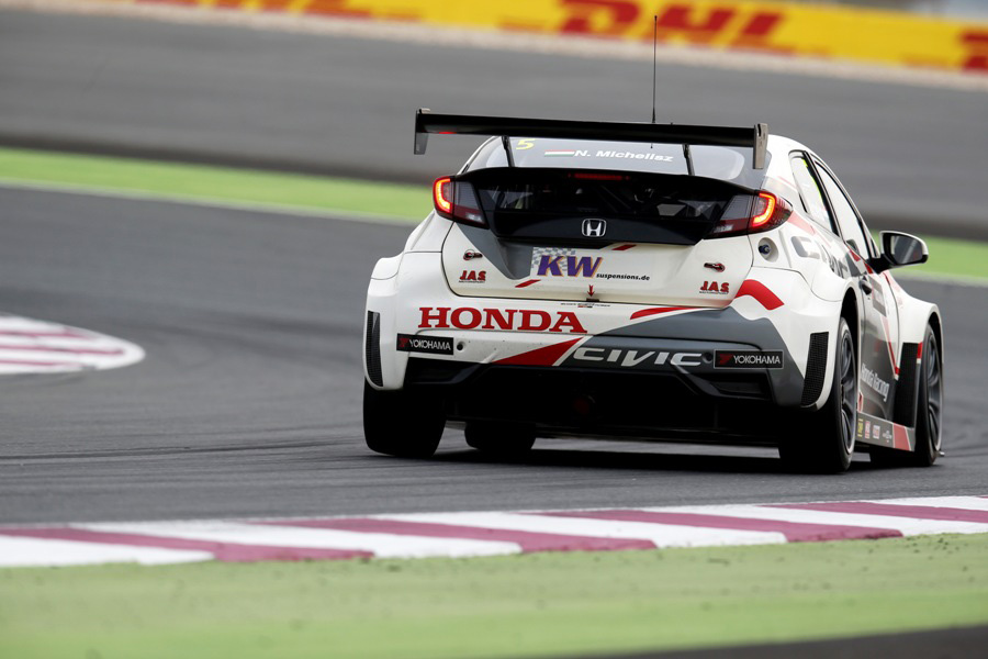action during the 2016 FIA WTCC World Touring Car Championship race at Losail from November 23 to 25 Qatar - Photo Clement Marin / DPPI