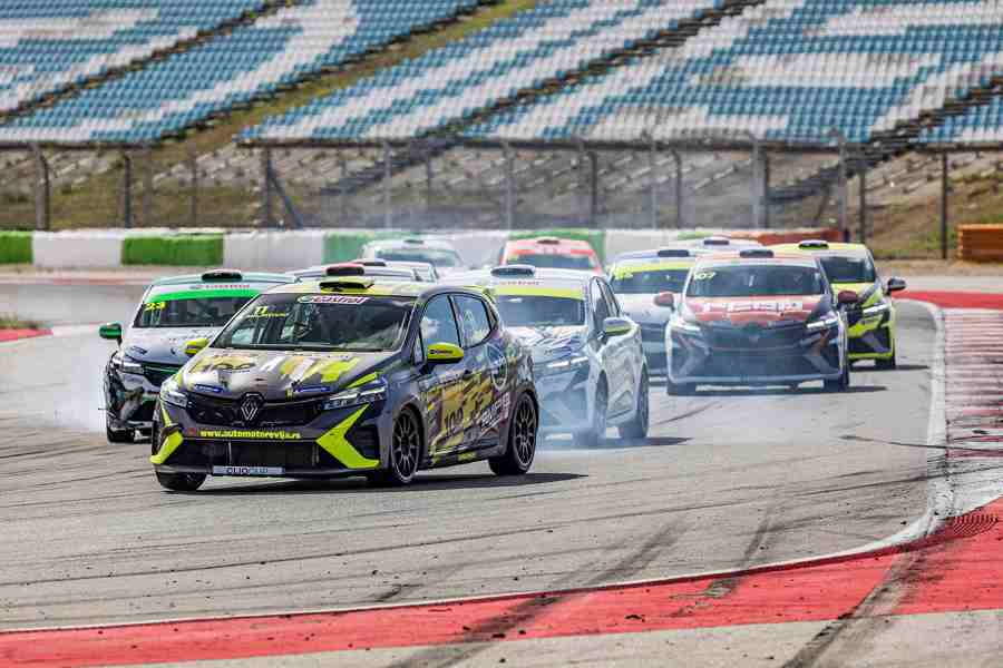 Miljevic Racing Miljkoviću osmo i 10. mesto u Klio kupu Evropa u Portimau - Serbiaring